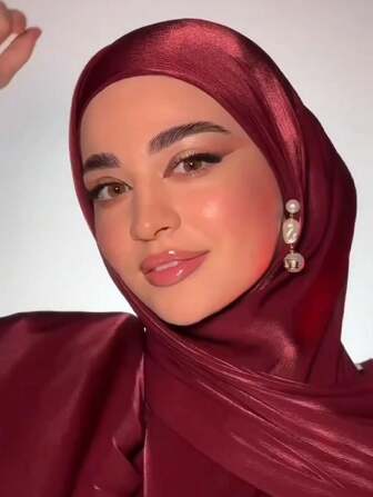 1pc Lenço de cabeça feminino de seda macia de cor sólida, adequado para uso diário, estilo árabe conservador, turbante longo, faixa de cabeça macia, hijab para roupas com véu abaya