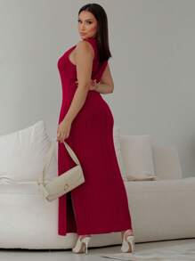 Vestido Longo Tricot Mousse com Fenda Sem Manga
