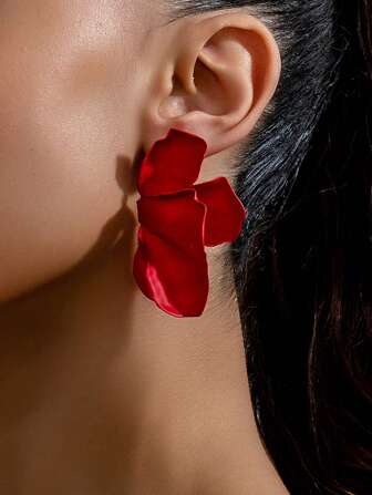 1 Pair Fashionable Geometric Folding Petal Flower Stud Earrings For Women, Versatile & Cute Vintage Style