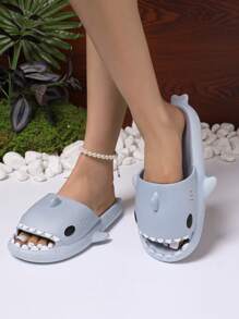2024 Women's New Shark Slippers, Parent-Child Style, Popular Couple Style, Cute And Comfortable For Indoor And Outdoor Use, Anti-Slip, Large Size Home Slippers, 32-35 Size Is Suitable For Children, This Model Runs Small, Please Order One Size Up.