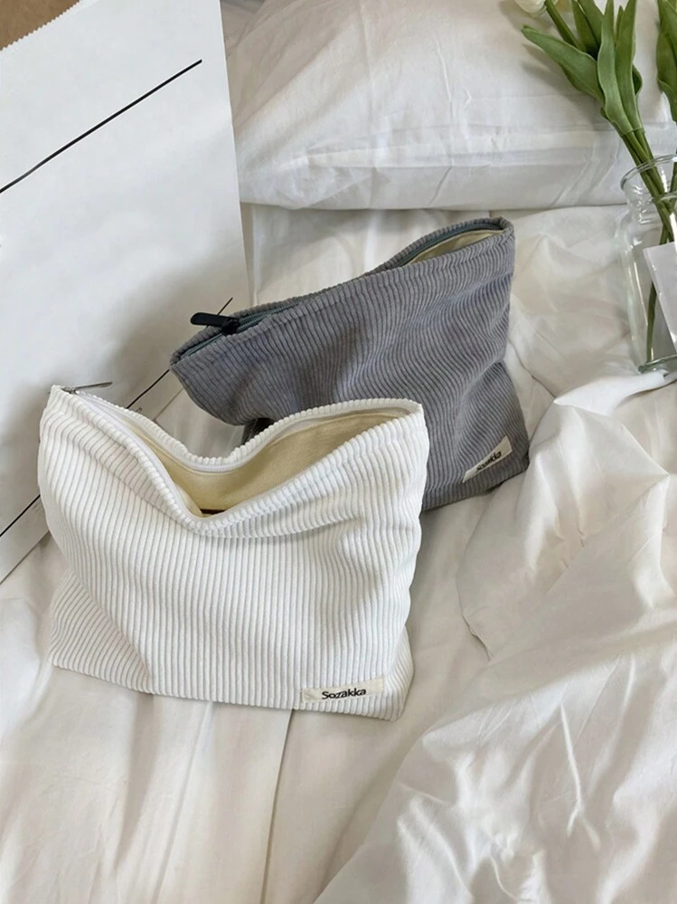 1 pièce Sac de rangement Sac de voyage pour maquillage Organisateur de sac à main Sac de toilette Matériau en velours côtelé Sac à main de style simple, couleur unie, sac à maquillage portable pour une utilisation extérieure, et plusieurs couleurs au choix Organisateur de voyage et de toilette Cadeaux essentiels Accessoires de rangement Sac à ongles, Décoration de chambre, Sacs, Sac à maquillage, Vanité, Voyage, Sac de maquillage, Essentiels de voyage, Organisateur, Rangement, Voyage Essentiel, Organisateur de maquillage, Sacs de maquillage, Organisateur de maquillage, Organisateur, Sac de toilette, Organisateur de bureau, Sac de cosmétiques, Trousse de maquillage, Organiser le maquillage, Accessoires de vanité, Trousse de maquillage, Sacs de maquillage, Sac de maquillage, Sac de maquillage, Sacs de maquillage, Sac de cosmétiques, Organisateur de maquillage, Voyage, Trousse de maquillage, Sac, Vanité, Trousse de maquillage, Essentiels de voyage, Sac Pochette, Sacs de maquillage, Sacs,