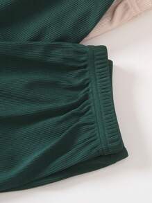 適用於Tween女孩的休閒3件套裝，包括純色無袖上衣、全配對Jogger褲、夏季款式