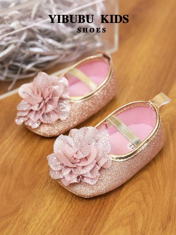 Zapatos rosas para bebés, zapatos de princesa para niñas bebés, zapatos planos suaves de primera caminata de 0 a 12 meses para bebés e infantes con flores brillantes, zapatos de vestir para primavera y verano