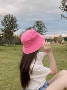 1pc Women Solid Color Bucket Hat, Simple Design, Perfect For Travel And Outdoor Sports, Sun Protection Hat For Couples During Leisure Activities Or Street Style Outfits, Suitable For Various Occasions - Solid Color Bucket Hat - View 4