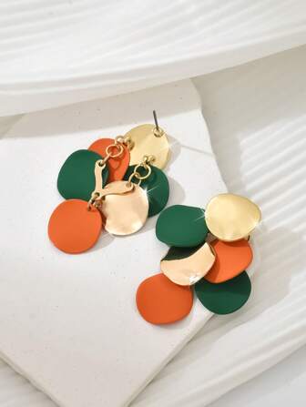 2 st. fashionabla minimalistiska geometriska cirklar i järn, gör-det-själv-kombination i flerfärgat leopardmönster, nya geometriska kombinationsörhängen med ko-mönster, ovala leopardmönster i järn med guldfärgad stift, lämpliga för kvinnor att bära dagligen, fest, dejt, bankett. Metallytan är handgjord, det kan finnas små främmande föremål, men det är väldigt vackert. Tack.