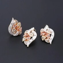 1pc Fashionable Crystal Leaf Gold-Colored Jewelry Set, Including Necklace, Earrings, Bracelet And Ring, Suitable For Women's Wedding Party Outfits, Gift Set