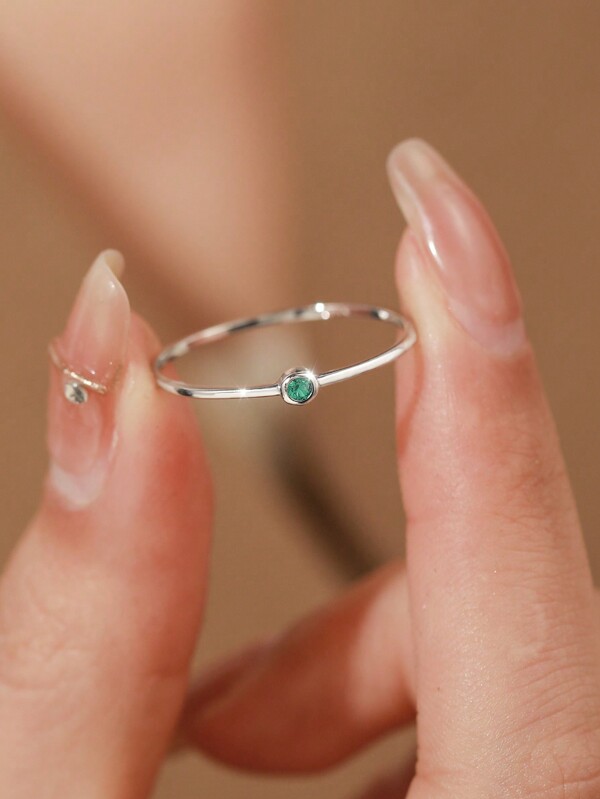 ELSEDES 1 pieza Anillo de plata esterlina S925 elegante y minimalista hecho a mano con incrustaciones de piedras preciosas verdes, joyería de calidad adecuada para el uso diario de mujeres y atuendos de fiesta