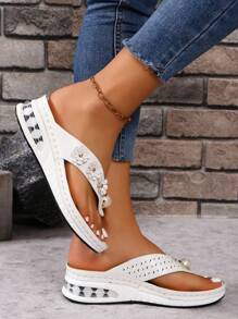 Women Thick-Soled Wedge Heel Sandals With Air Cushion, Fashionable Pearl Beaded Open-Toe Slippers, Anti-Slip, Mid-Heeled Casual Beach Shoes - White - View 4