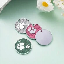 1入量身定制的迷你寵物ID標籤，紅色和銀色的狗爪圓形印花設計。標籤的背面可以定制寵物名稱，聯繫信息，住址等。這款刻字的防丟寵物ID標籤適用於小狗和貓咪。 - 紅色 - 查看 6