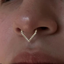 1pc G23 Titanium CZ Water Droplet Daith Helix Tragus Conch Clicker Cartilage Piercing Earring 16G Septum Nose Ring Piercing Jewelry