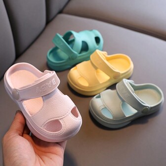 1 双女童镂空平底凉鞋，防滑可爱两用拖鞋，适合夏季海滩度假