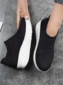 Women's New MD Sole School Casual Platform Sneakers All-Season Lightweight, Minimalist, Thick-Sole, Comfortable, Fashion,  Black And White Slip-On Increasing Height Sock Shoes, Breathable, Versatile, Leisure Sports