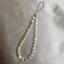 Accesorios colgantes sencillos de joyería con forma de corazón, conchas y cuentas para teléfono móvil, llaveros y regalos de San Valentín para mujeres