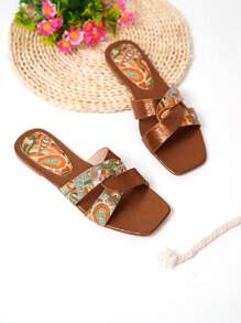 2024 New Fashion Women Casual Slippers Lightweight Non-Slip Flat Sandals  Open Toe Mix Color Roman Slip On Beach Sandals