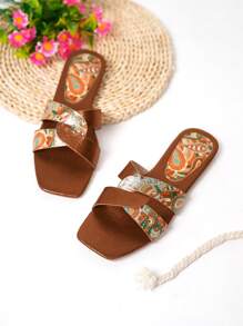 2024 New Fashion Women Casual Slippers Lightweight Non-Slip Flat Sandals  Open Toe Mix Color Roman Slip On Beach Sandals