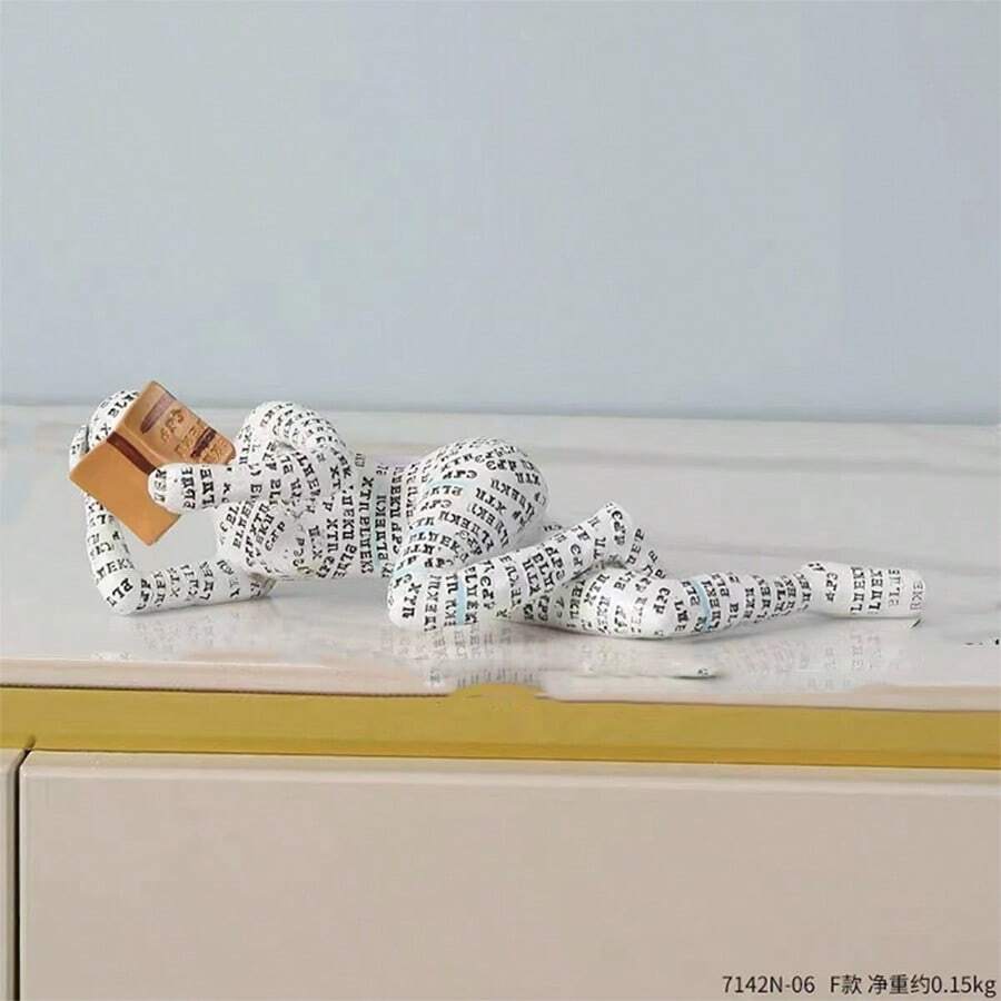 Scandinavian Modern Elegance: Exclusive 1pc Resin Handicraft Decoration, An Abstract Woman