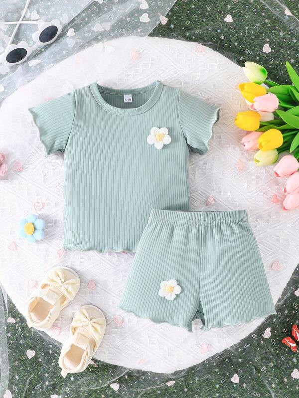 2pcs Baby Girls Casual Knitted Flower Applique Short Sleeve Top With Floral Chest Accessory & Knitted Shorts Set For Summer