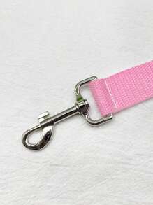 1 pieza Cuerda de seguridad ajustable para mascotas en rosa, se puede usar como arnés de coche para perros, accesorios para salidas de perros