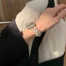 波西米亞風格串珠珍珠&雪花設計創意個性手鍊，適用於女士配戴的Apple手表表帶(38mm-49mm)，時尚手工彈性手表帶替換配件，適用於Apple手錶系列SE 9 8 7 6 5 4 3 2 1手帶更換