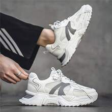 男士運動鞋，最新韓版透氣軟底跑步鞋，多功能厚底肥皂鞋