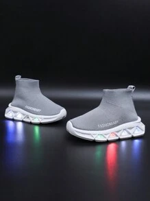 Scarpe da bambino con luci LED, unisex, scarpe sportive traspiranti e confortevoli, slip-on, adatte per attività all'aperto per bambini e bambine