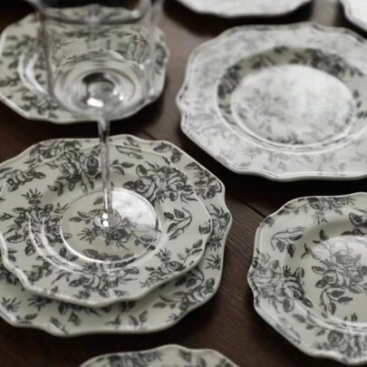 1pc French Romantic Vintage Black And White Rose Dessert Plate, Ideal For Afternoon Tea, Festival Gathering, Mother's Day Gift