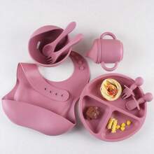 Set di stoviglie per bambini in silicone da 8 pezzi, include piatto da alimentazione, ciotola, bavaglino, ciuccio, tazza, cucchiaio, forchetta e set di cibo supplementare.