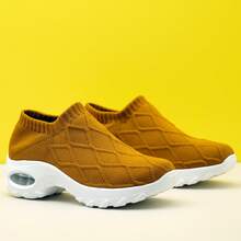 女士棕色菱形图案针织休闲便鞋，透气舞鞋 - 棕色 - 查看 3