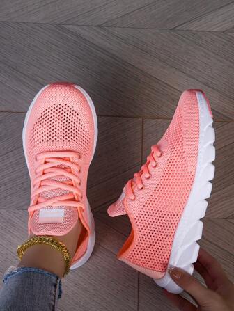 1pair Women Summer Lightweight Breathable Mesh Running Shoes, Low-Cut With Comfortable Soft Sole And Lace-Up, For Sports And Outdoor Activities