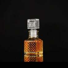KIT Mini Garrafas De Vidro Sodo Calcico - 50ml Estilos enviados aleatoriamente