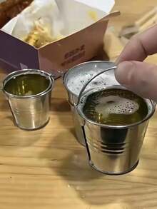 1個迷你鍍鋅防漏桶形杯，帶手柄，適用於葡萄酒、啤酒或烈酒，創意派對小酒桶 - 銀色 - 查看 3
