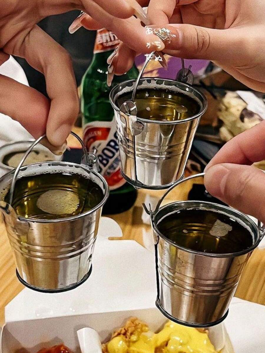 1個迷你鍍鋅防漏桶形杯，帶手柄，適用於葡萄酒、啤酒或烈酒，創意派對小酒桶 - 銀色 - 查看 1