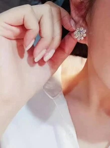 1 对儿童优雅方晶锆石耳钉，适合女孩礼物，适合日常装饰，适合派对珠宝生日礼物，适合圣诞节