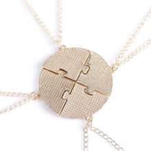 1set New Arrival BFF Necklace Set For Women, Four-Piece Collection With Star, Sun, Moon And Cloud Pendants For 4 Friends - Gold - View 3