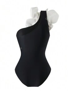 Maillot de bain une pièce amincissant le ventre, style conservateur européen et américain. Costume de plage vintage français pour le spa et la baignade en été