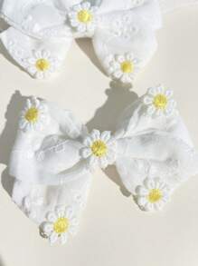 2 pièces Noeuds de cheveux en forme de marguerite pour filles, clips à cheveux mignons avec décoration de fleurs, barrettes avec fleurs blanches brodées et doublure complète, accessoires de cheveux pour enfants et bébés, parfaits pour la Saint-Valentin
