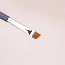1支斜角遮瑕刷，纤细扁平，精准适用于粉底和遮瑕妆容，粉底刷，遮瑕刷，腮红刷，修容刷，腮红刷，古铜粉刷，散粉刷，粉底刷，腮红刷，赠品 - 黑色 - 查看 4