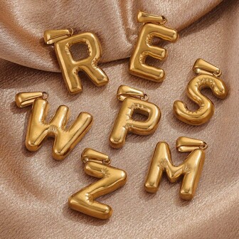 2/3 piezas Colgante de letra del alfabeto con baño de oro de 18K de acero inoxidable, accesorios para hacer joyas, collares y dijes de acero inoxidable, accesorios de joyería adecuados para uso diario y de fiesta de las mujeres