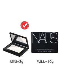 Nars [Mini] 光反射定妆粉饼 - 压晶 3g 这款标志性配方可让妆容保持一整天，并带来亮丽效果。质地轻盈，易于混合，可轻松定妆，无需添加额外颜色或遮瑕。 - 3g - 查看 2
