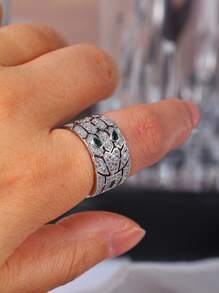 1 Pc Retro & Elegant Multi-Faceted Combination Floral Pattern Circular & Teardrop Hollow Wide Band Ring, Suitable For Women, Formal Party Wear, All-Match, A Great Gift For Elders, Parents, Teachers