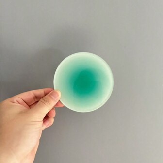 1 Stück kreisförmiger, farbverlaufender Untersetzer in Bonbonfarben, Acrylmatte gegen Verbrennungen und Wärmeisolation, Esstischmatte, Requisiten zum Fotografieren, dekorative Ornamente