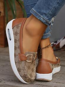 女士休闲运动鞋；一脚蹬低帮厚底乐福鞋；时尚金属大码轻便舒适；休闲牛仔效果一脚蹬鞋 - 杏色 - 查看 4