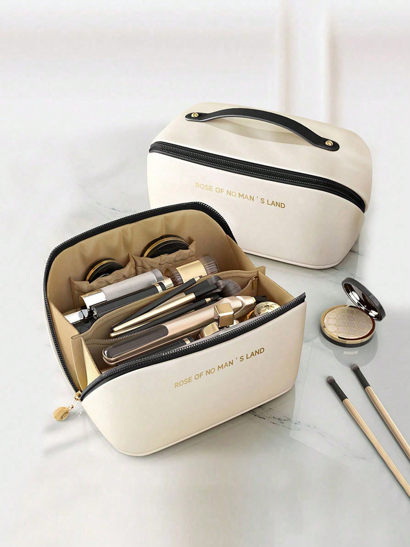 شنطه سفر اغراض سفر لوازم السفر اغراض السفر اشياء ل...