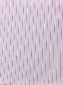 Ragazza giovane, top di colore semplice e gonna elastica per l'estate