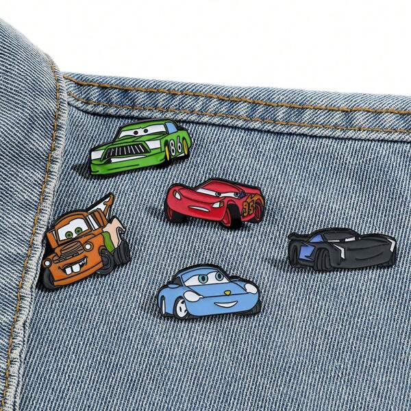 5 piezas Broches de coches de dibujos animados Mater Sally Insignia de esmalte metálico Joyería Accesorios para ropa mochila Regalo para amigos escuela