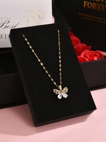 1 pièce Pendentif papillon en cuivre incrusté de zirconium cubique ajouré. Collier pour femmes, cadeau de la Saint-Valentin dans un exquis écrin rose. Pour petite amie, meilleure amie, maman, fête des mères