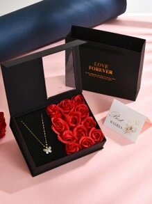 1 pièce Pendentif papillon en cuivre incrusté de zirconium cubique ajouré. Collier pour femmes, cadeau de la Saint-Valentin dans un exquis écrin rose. Pour petite amie, meilleure amie, maman, fête des mères