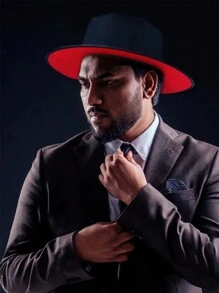 1顶宽檐软呢帽，男女通用，双色拼接，巴拿马毡帽，两种成人尺码可选