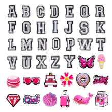 40 Stück Buchstaben Buchstaben Rosa Serie DIY Charms für Schuhe, Schlüsselanhänger, Sandalen, Strandtaschen, PVC Schuh Charms für Clogs Premium Qualität, beliebte Dekorationen und Accessoires, tolle Geschenke für Weihnachten, Geburtstag, Party, Schule