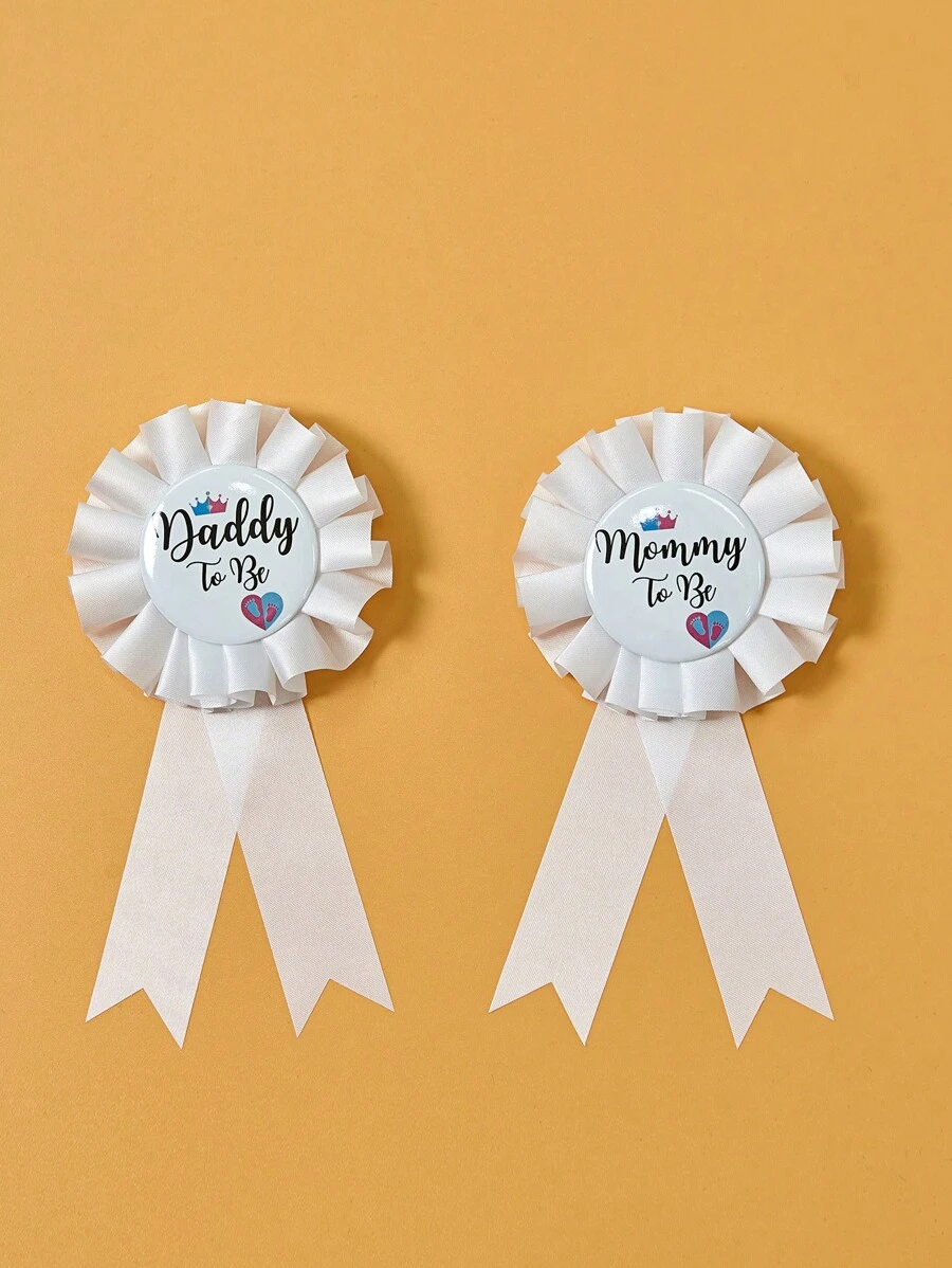 2枚/套 准妈妈和准爸爸胸针，婴儿派对徽章，纪念礼物（随机包装） - 彩色 - 查看 1